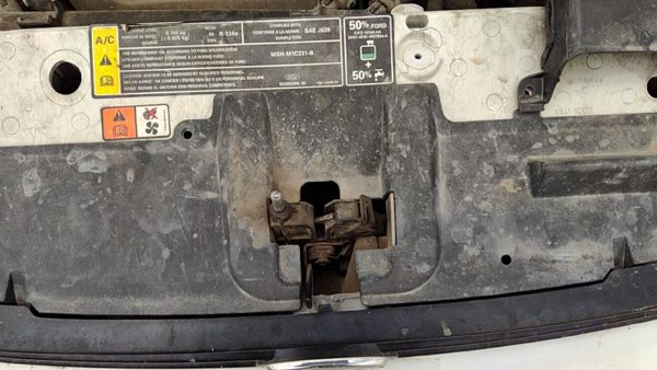 2000-2007 Focus Station Wagon Hood Latch Assembly With Bracket Oem — photo 2
