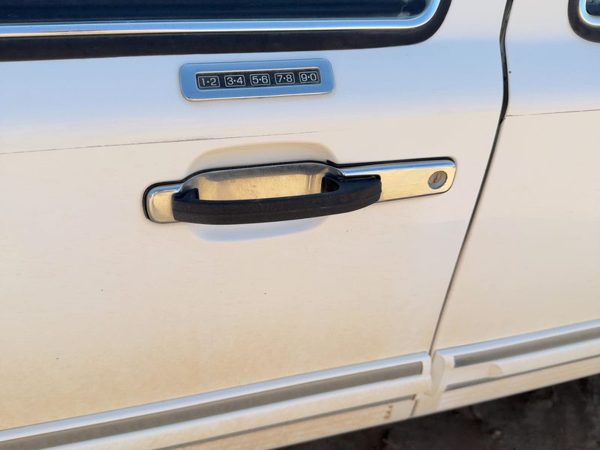 1990-1997 Lincoln Town Car Driver Left Front Outside Door Handle Oem — photo 3