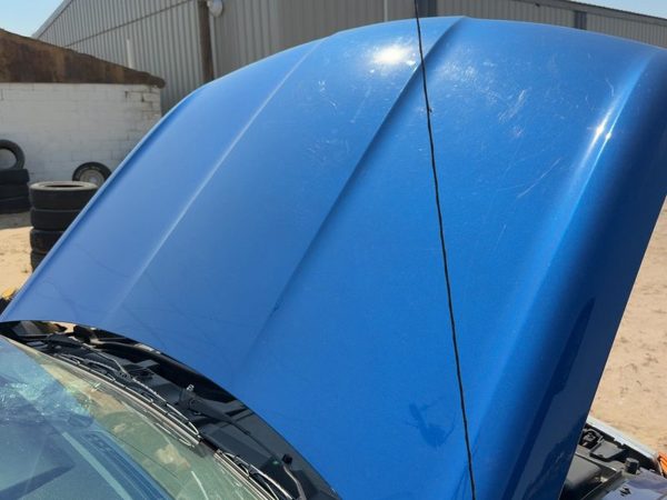 2005 Saturn Vue Hood Pacific Blue 91U — photo 3