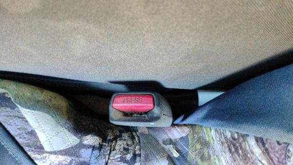 2004-2007 Nissan Titan Driver Left Front Seat Belt Buckle Receiver W Graphite — photo 2