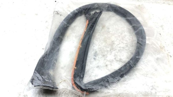 2003 Toyota Celica Passenger Right Roof Side Rail Weatherstrip Seal Oem — photo 6