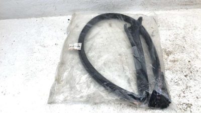 2003 Toyota Celica Passenger Right Roof Side Rail Weatherstrip Seal Oem