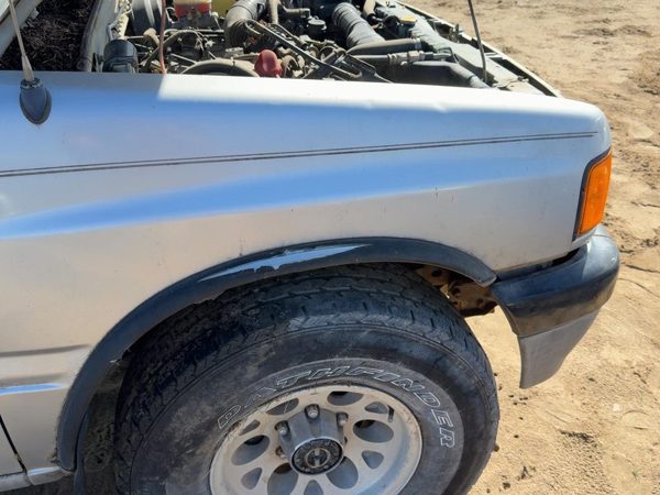 1988-1995 Isuzu Pup Passenger Right Front Fender Oem Silver 4408621 — photo 3