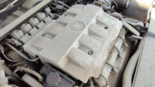 1999 Cadillac DeVille Engine Cover 4.6L — photo 3