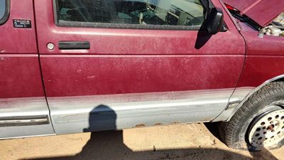 1993 Chevrolet S10 Blazer Front Door RH Red