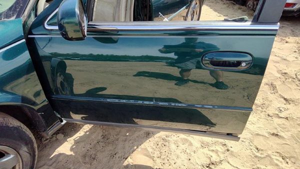 1999 Cadillac Seville Front Door LH Green — photo 2