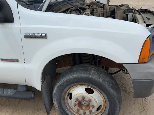 1999-2007 Ford F350 Passenger Right Front Fender Oem White F81Z16005Aa — photo 1