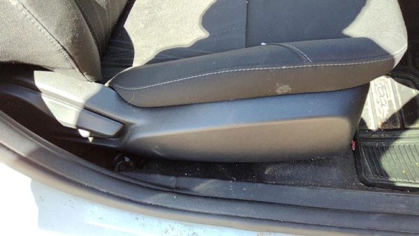 2012-2018 Ford Focus Passenger Right Side Seat Trim Panel Oem Black Yw — photo 1
