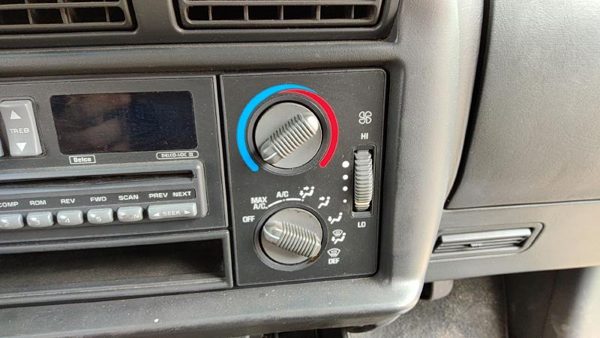 1995-1997 S10 Blazer Temperature Control Module In Dash Heater Ac Head Unit Oem — photo 1
