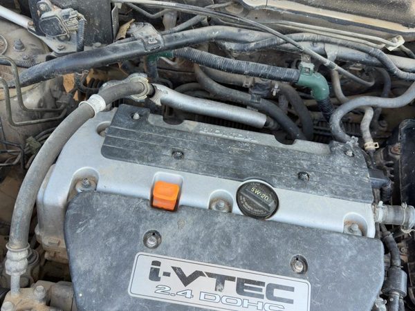 2002-2006 Honda Crv Valve Cover Oem 2.4L — photo 3