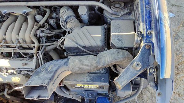 05-09 Tucson Complete Air Intake Cleaner Filter Box Housing With Tube 2.7L — photo 2