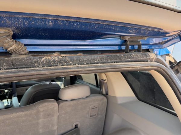 2002-2007 Saturn Vue Redline Rear Hatch Liftgate Hinge Pair Set OEM — photo 3