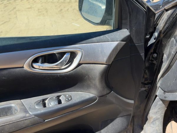 2014 Nissan Sentra Front Door Trim Panel LH Charcoal G — photo 7