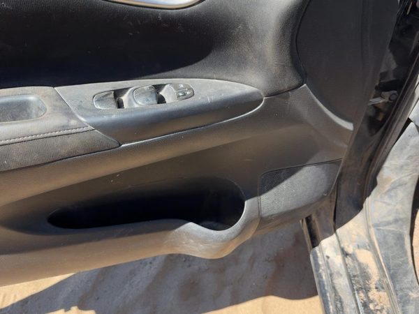 2014 Nissan Sentra Front Door Trim Panel LH Charcoal G — photo 9