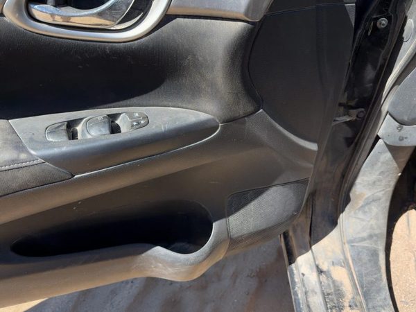 2014 Nissan Sentra Front Door Trim Panel LH Charcoal G — photo 10