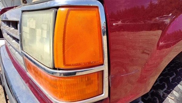 1994 Ford Explorer Headlight Door LH — photo 3
