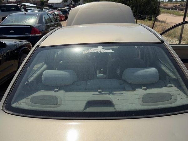 2001-2006 Hyundai Elantra Back Glass Rear Window Oem Sedan 871112D000 — photo 2