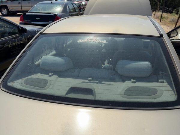 2001-2006 Hyundai Elantra Back Glass Rear Window Oem Sedan 871112D000 — photo 4