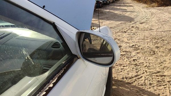 2000-2003 Nissan Sentra Passenger Right Side Mirror Door Mounted Power White Qm1 — photo 6