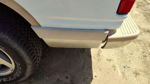1991-1994 Ford Explorer Driver Left Rear Moulding On Quarter Panel Oem White — photo 4