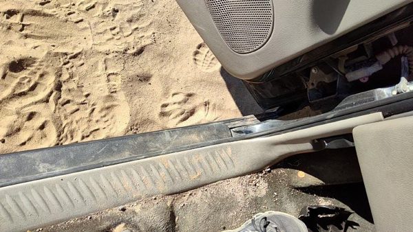 2002-2009 Chevy Trail Blazer Driver Left Lower Kick Trim Panel Oem Gray 95D — photo 3