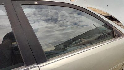 2002-2006 Toyota Camry Passenger Right Front Side Window Door Glass Oem