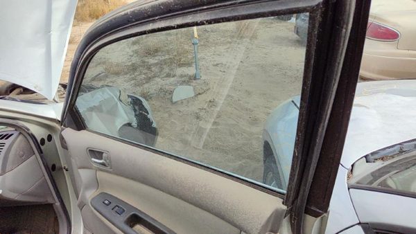 2002-2006 Toyota Camry Passenger Right Front Side Window Door Glass Oem — photo 3