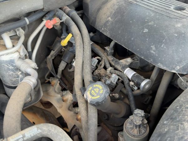 2000-2006 Chevy Suburban Passenger Right Cylinder Head Assembly Oem 5.3L — photo 3