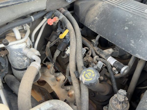 2000-2006 Chevy Suburban Passenger Right Cylinder Head Assembly Oem 5.3L — photo 4