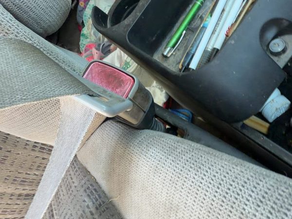 01-04 Chevy Venture Passenger Right Front Seat Belt Buckle Receiver Oem Gray 14C — photo 2