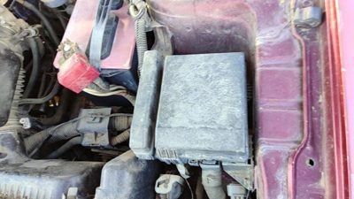 2006 Mitsubishi Galant Engine Fuse Box 3.8L