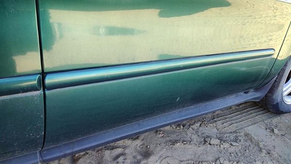 00-07 Taurus Passenger Right Front Moulding From Door Trim Strip Su Tropic Green — photo 1