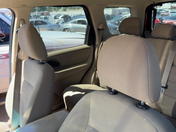 05-07 Escape Pair Of Front Headrests Oem Left Right Set Seat Cloth Pebble Tan Ah — photo 2