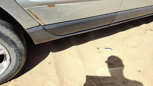 2004-2008 Chrysler Pacifica Passenger Right Rear Lower Rocker Panel Moulding — photo 1
