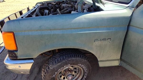 1988 LH Ford F150 Driver Left Front Fender OEM Green E7TZ16005A — photo 2