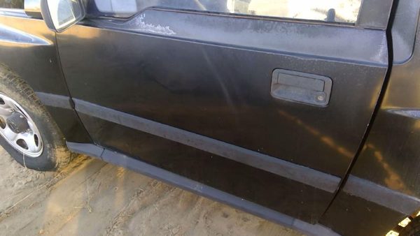 1996 Geo Tracker Front Door LH Black — photo 8