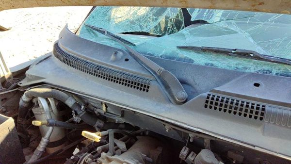 2000 Dodge Dakota Windshield Wiper Cowl Vent Trim Panel Oem Cover — photo 4
