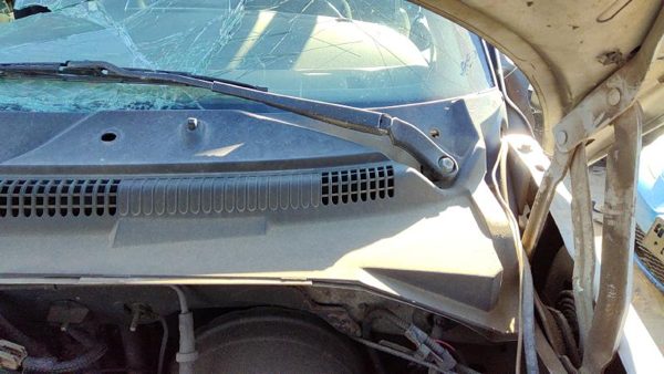 2000 Dodge Dakota Windshield Wiper Cowl Vent Trim Panel Oem Cover — photo 2