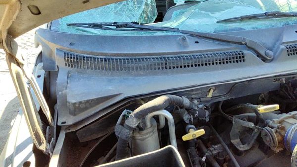 2000 Dodge Dakota Windshield Wiper Cowl Vent Trim Panel Oem Cover — photo 6