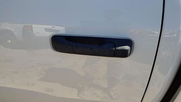 2016 Ram 1500 Outside Door Handle LH Dodge White PW7 — photo 4