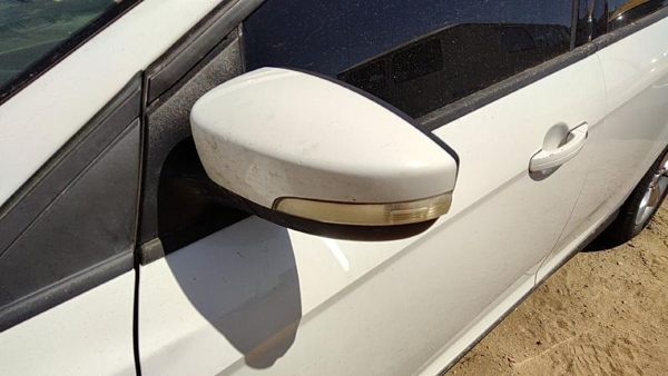 12-14 Focus Ford Focus Driver Left Power Side Mirror Door Mounted Oem White Yz — photo 2