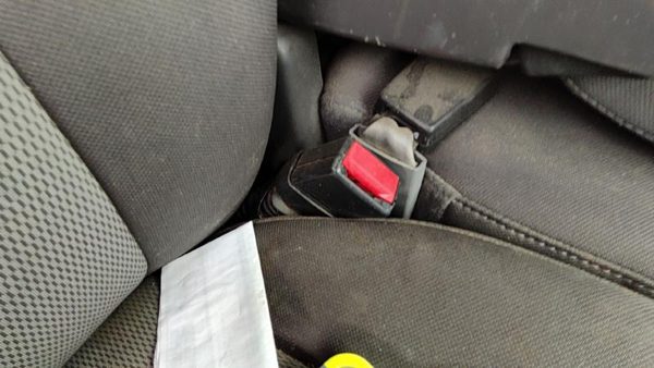 2004-2005 Ford F150 Passenger Right Front Seat Belt Buckle Receiver Oem Gray Me — photo 1