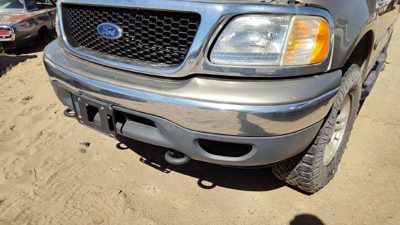 99-02 Ford Expedition Front Bumper With Brackets Assembly Oem Arizona Beige Aq