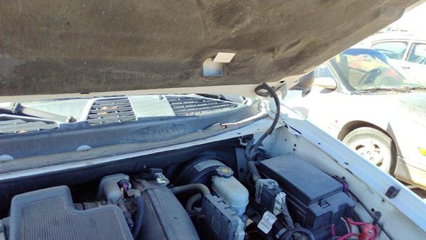 2002-2009 Gmc Envoy Windshield Wiper Cowl Vent Trim Panel Oem Cover — photo 5