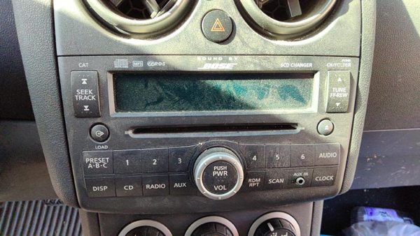 2008 Nissan Rogue Audio & Visual Equip.(radio) 28185JM200 — photo 1