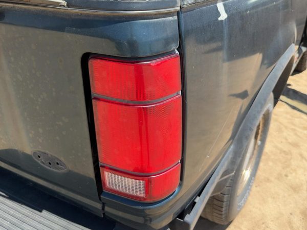 1991-1994 Ford Explorer 2 Dr Passenger Right Tail Light Brake Lamp Rear OEM — photo 2