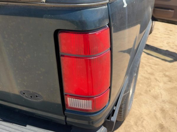 1991-1994 Ford Explorer 2 Dr Passenger Right Tail Light Brake Lamp Rear OEM — photo 3
