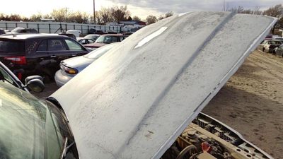 2005 Ford Crown Victoria Hood White