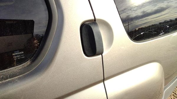 2000-2004 Nissan Xterra Driver Left Rear Outside Door Handle Oem Back 826077Z400 — photo 1