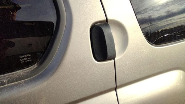 2000-2004 Nissan Xterra Driver Left Rear Outside Door Handle Oem Back 826077Z400 — photo 2